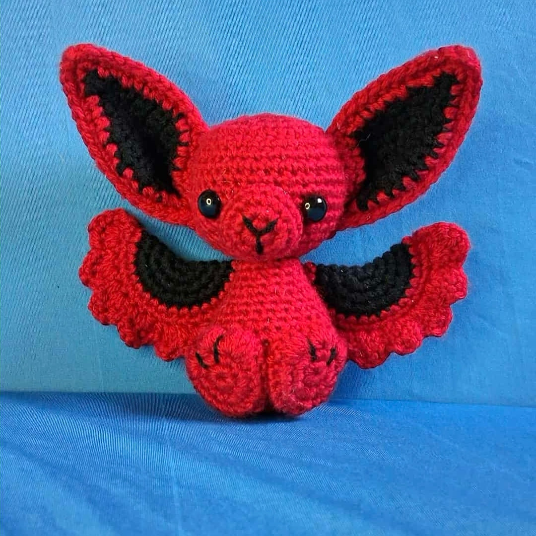 Yarn Bat - Red and Black